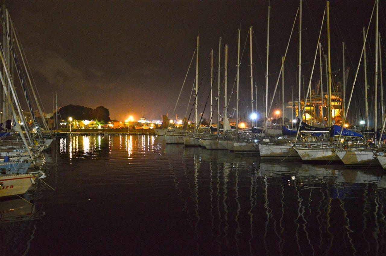 Nel cuore della Kalsa Ideale per Remote Working Palermo Esterno foto